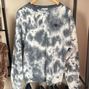 Champion Tie-Dye Sweatshirt